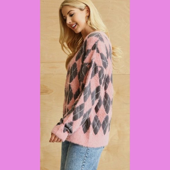 New GIGIO Size S Pink Gray Argyle Soft Fluffy V Neck Pullover Sweater Top - Picture 4 of 6
